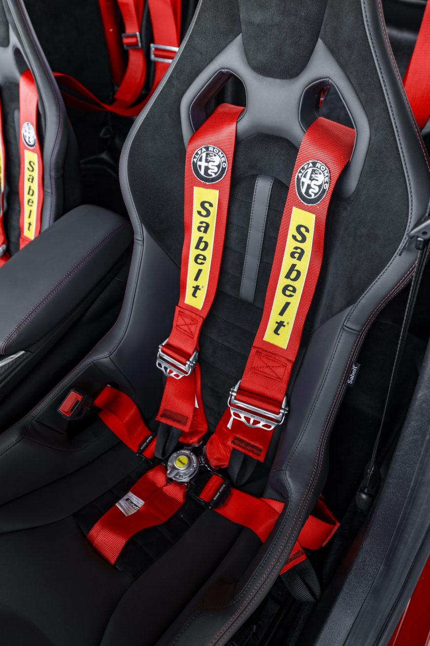 2021 Alfa Romeo Giulia GTA - Interior, Seats Phone Wallpaper 850x1275 #68