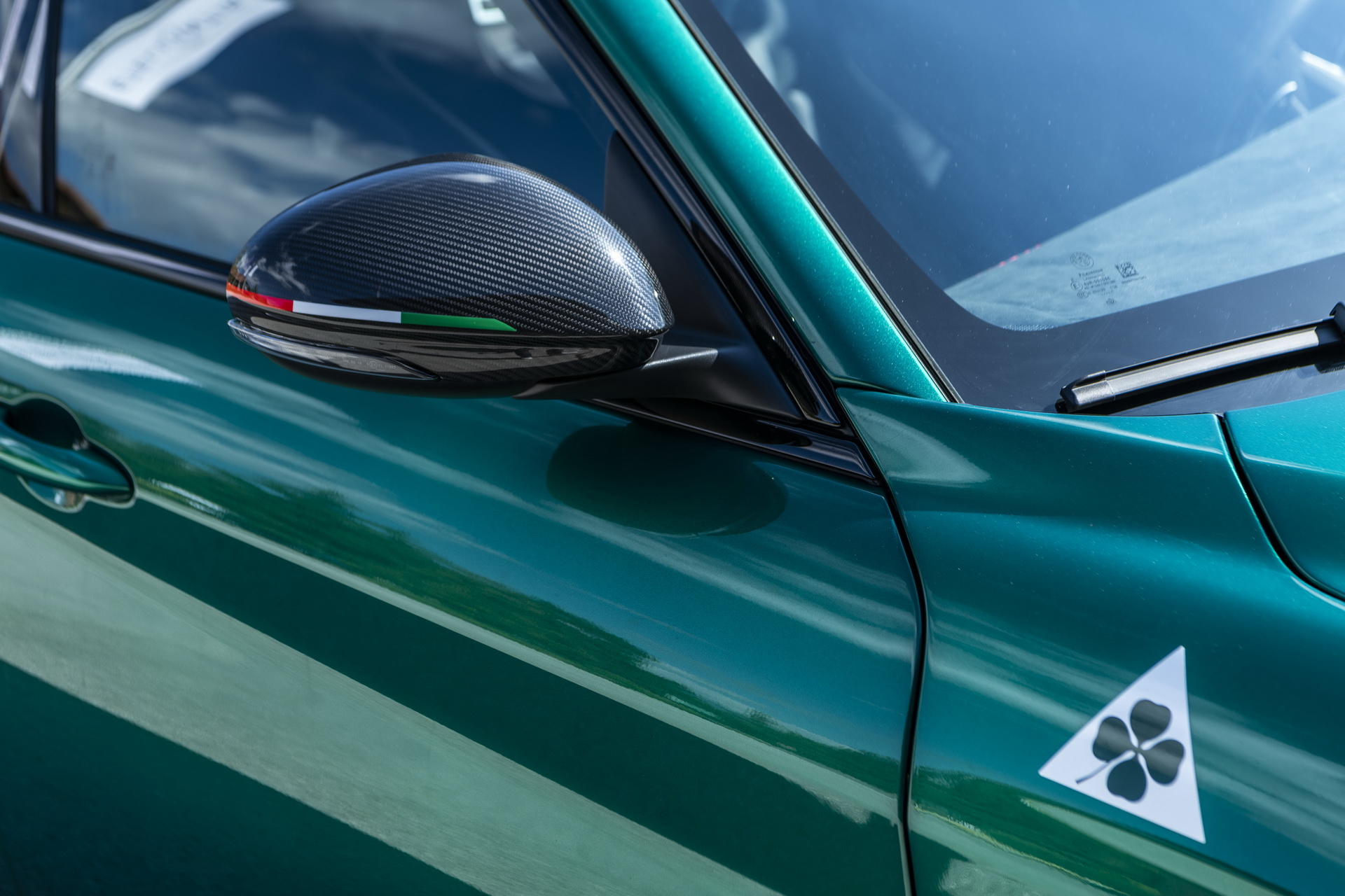 Download 2021 Alfa Romeo Giulia GTA - Mirror HD Wallpaper 1920x1280 #39