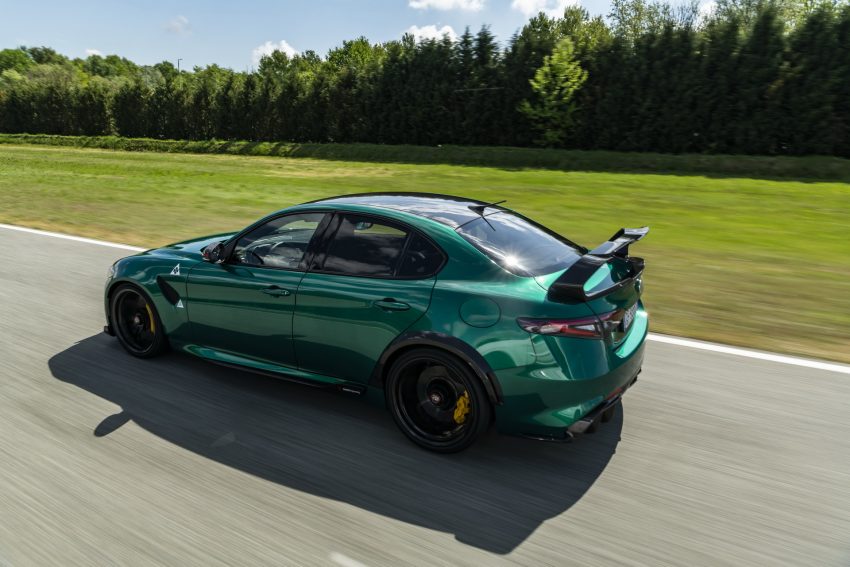 2021 Alfa Romeo Giulia GTA - Rear Three-Quarter Wallpaper 850x567 #8