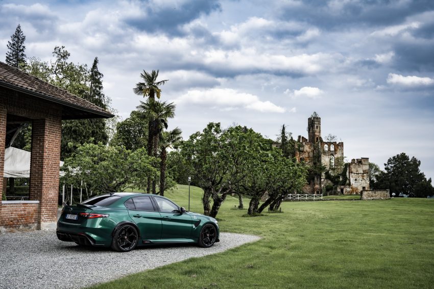 2021 Alfa Romeo Giulia GTA - Rear Three-Quarter Wallpaper 850x567 #54