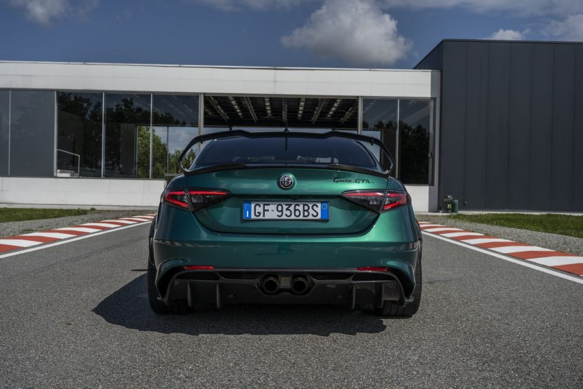 2021 Alfa Romeo Giulia GTA - Rear Wallpaper 850x567 #10
