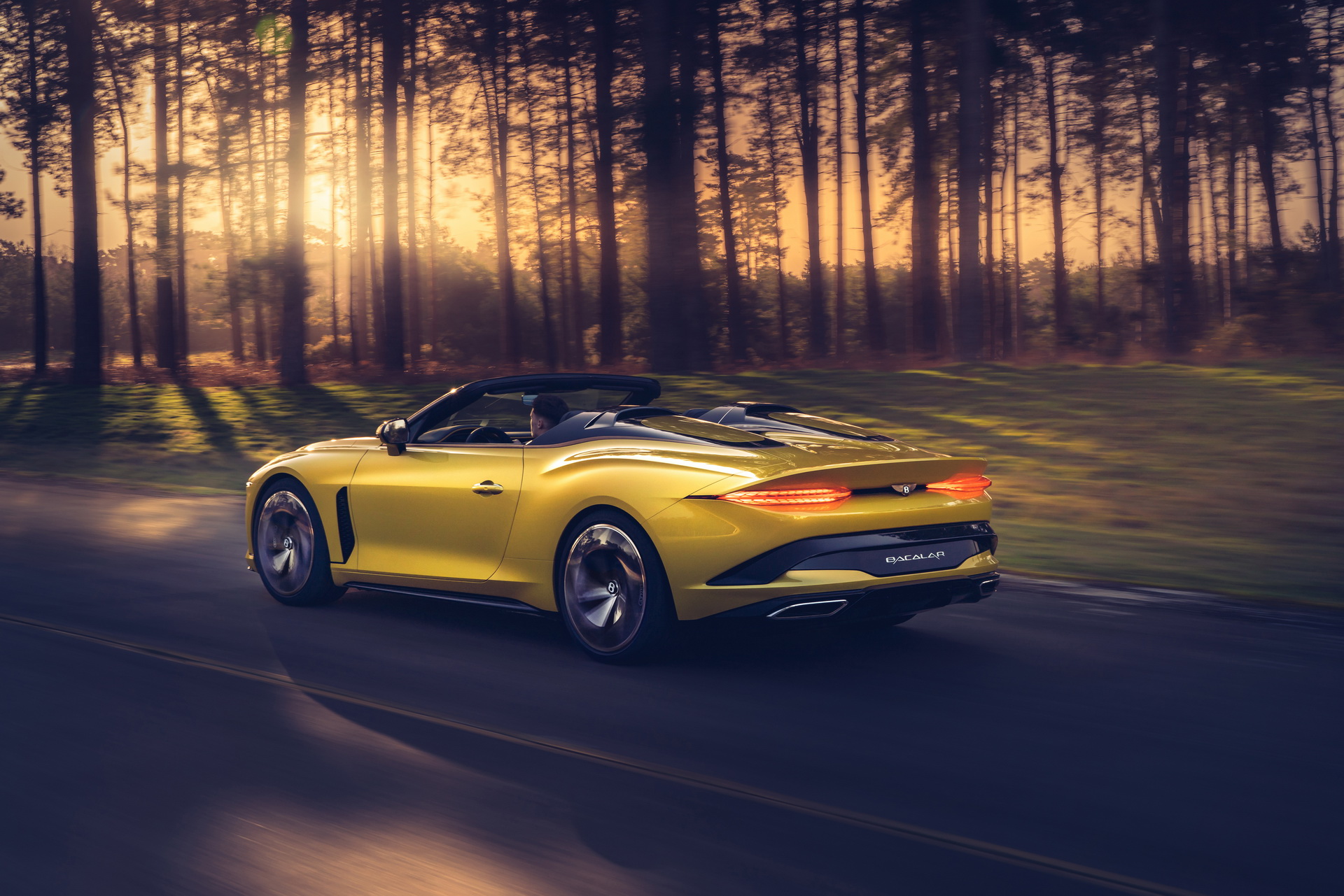 Download 2021 Bentley Mulliner Bacalar - Rear Three-Quarter HD Wallpaper 1920x1281 #2