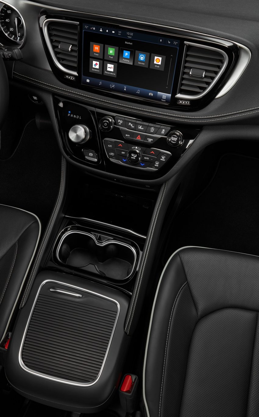 2021 Chrysler Pacifica Limited S - Central Console Phone Wallpaper 850x1367 #57