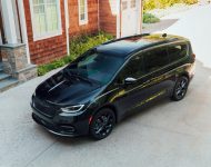 2021 Chrysler Pacifica Limited S - Front Three-Quarter Wallpaper 190x150
