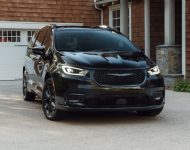 2021 Chrysler Pacifica Limited S - Front Wallpaper 190x150
