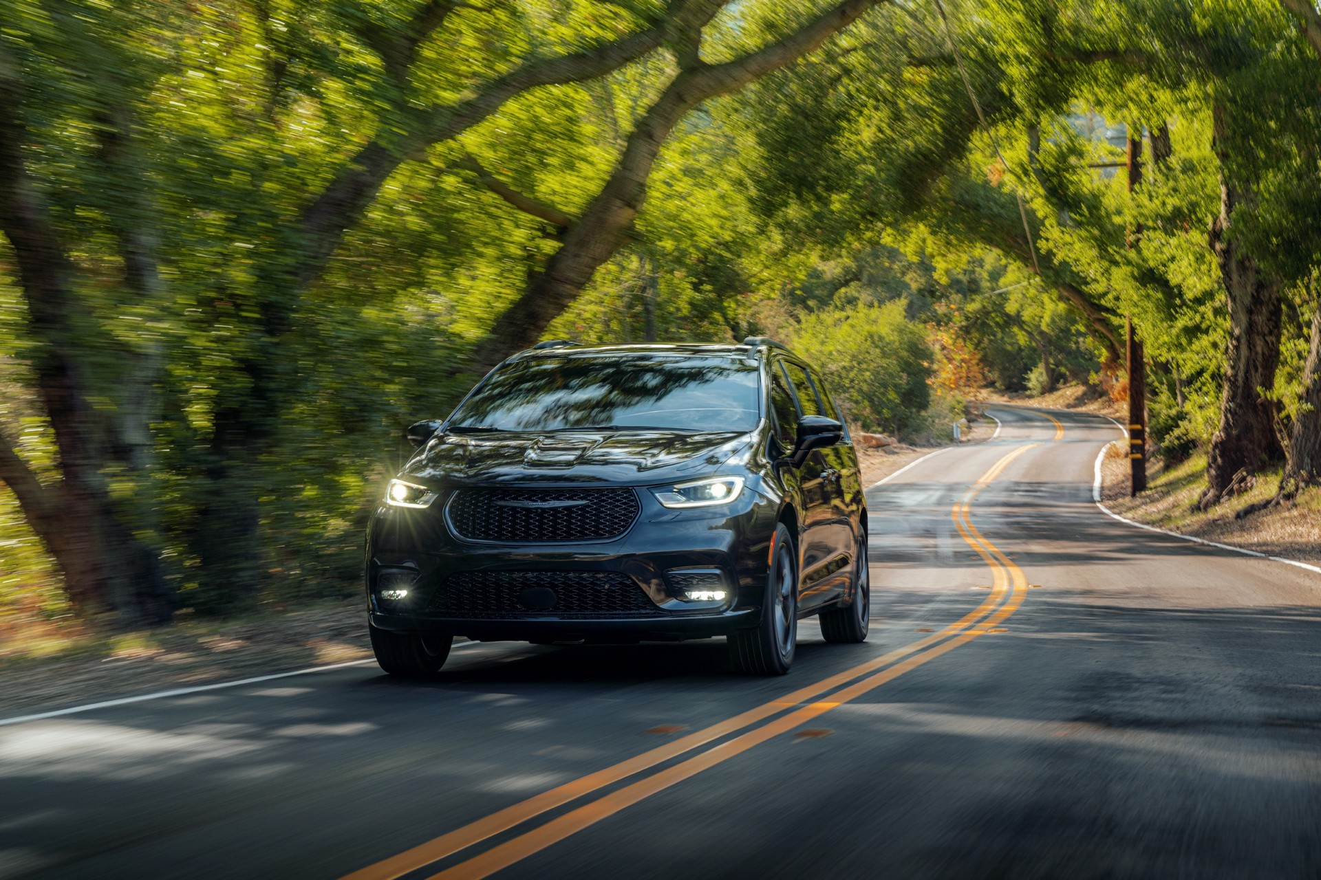 Download 2021 Chrysler Pacifica Limited S - Front HD Wallpaper 1920x1280 #4