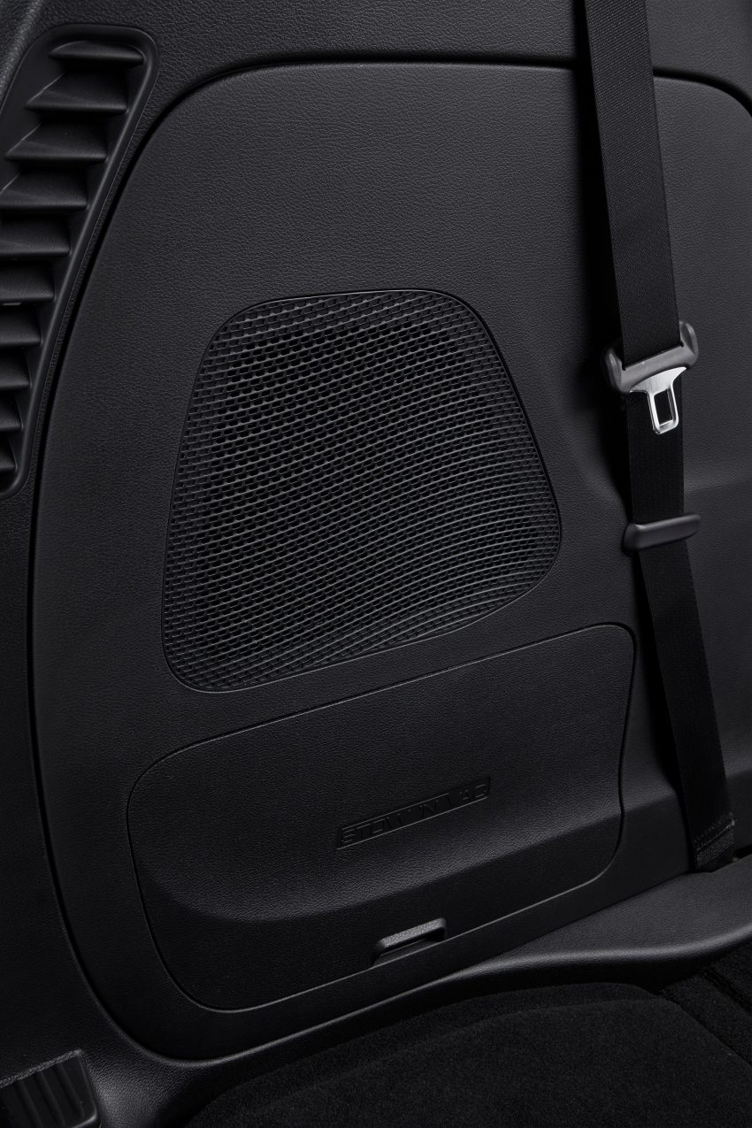 2021 Chrysler Pacifica Limited S - Interior, Detail Phone Wallpaper 850x1275 #45