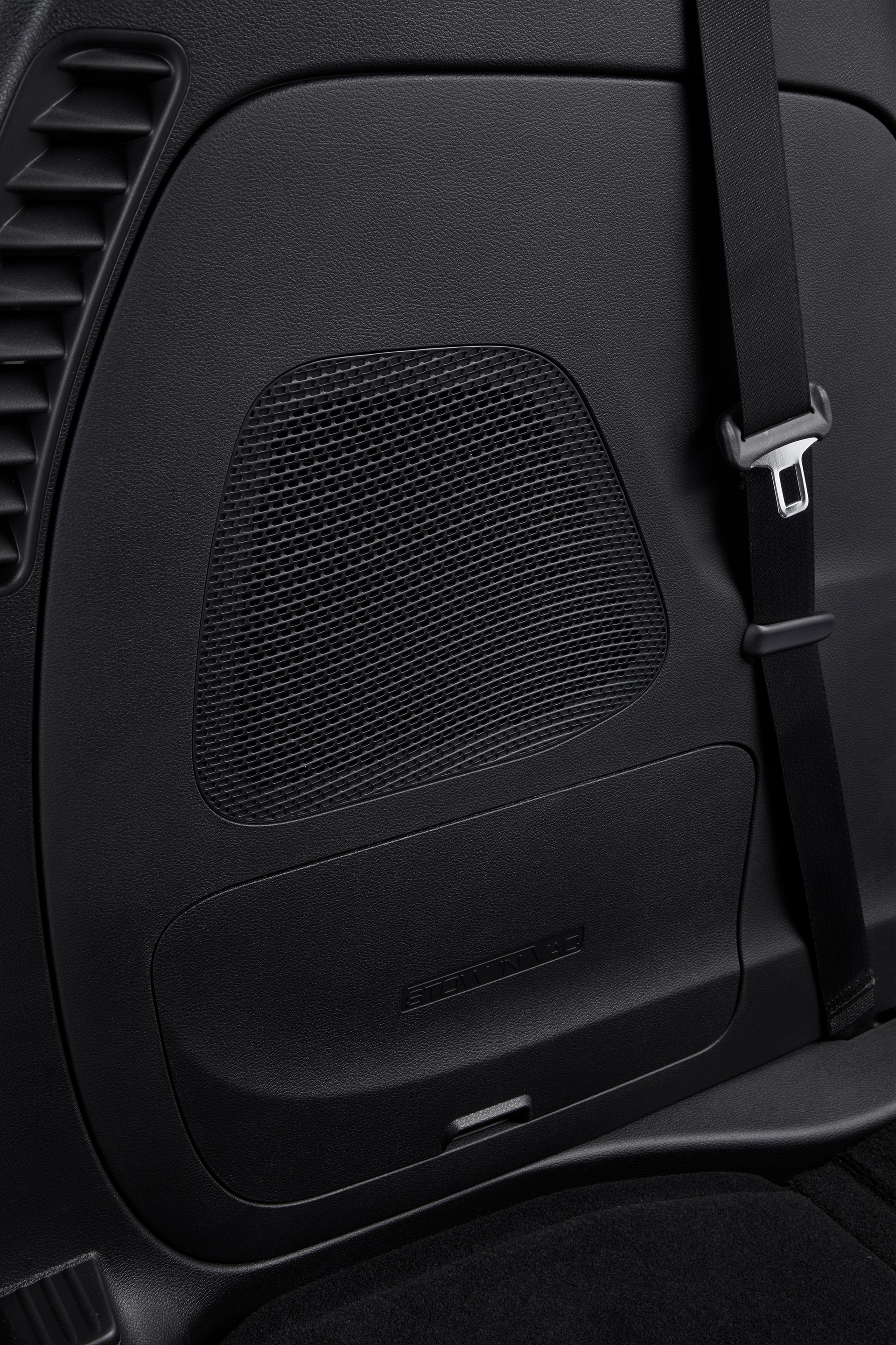 Download 2021 Chrysler Pacifica Limited S - Interior, Detail HD Phone Wallpaper 1920x2880 #45