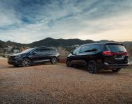2021 Chrysler Pacifica Limited S Lineup Wallpaper 190x150