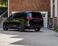 2021 Chrysler Pacifica Limited S - Rear Three-Quarter Wallpaper 190x150