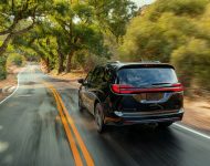 2021 Chrysler Pacifica Limited S - Rear Wallpaper 190x150