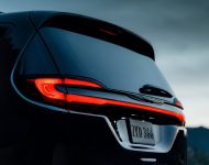 2021 Chrysler Pacifica Limited S - Tail Light Wallpaper 190x150