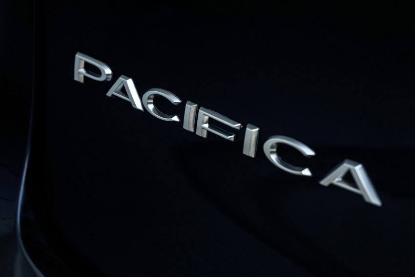 2021 Chrysler Pacifica Pinnacle - Badge Wallpaper 850x567 #44