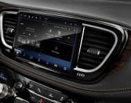 2021 Chrysler Pacifica Pinnacle - Central Console Wallpaper 190x150