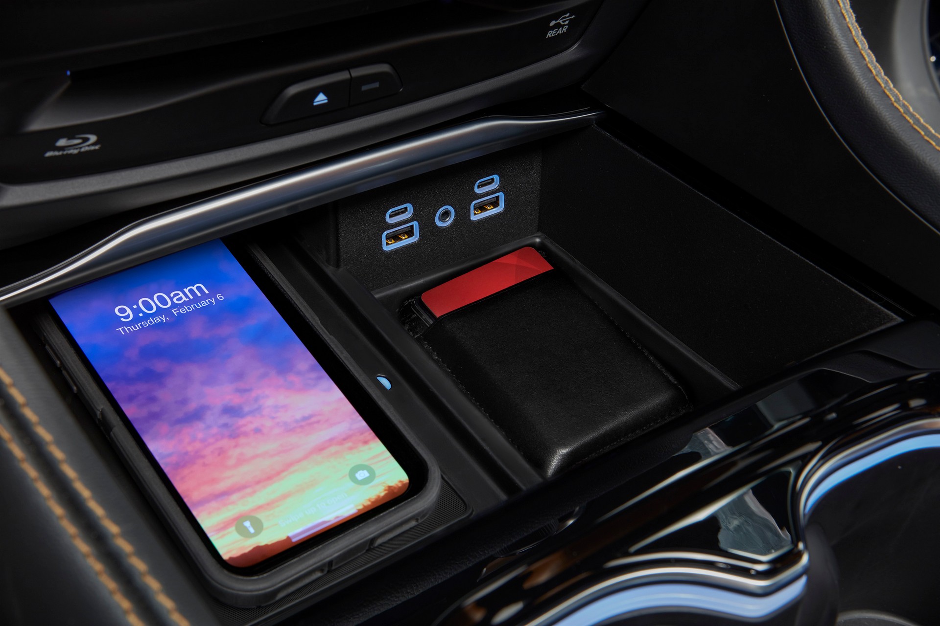 Download 2021 Chrysler Pacifica Pinnacle - Central Console HD Wallpaper 1920x1280 #52