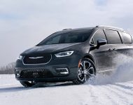 2021 Chrysler Pacifica Pinnacle - Front Three-Quarter Wallpaper 190x150