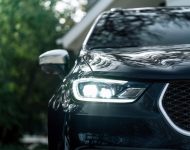 2021 Chrysler Pacifica Pinnacle - Headlight Wallpaper 190x150
