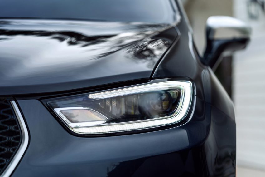 2021 Chrysler Pacifica Pinnacle - Headlight HD Wallpapers 850x567 #35 2021 Chrysler Pacifica Pinnacle - Headlight Wallpaper 850x567 #35