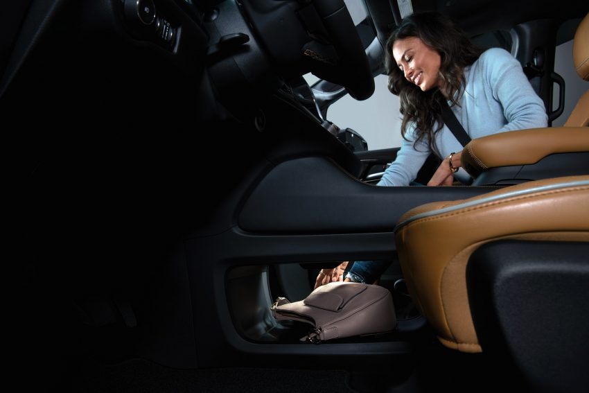 2021 Chrysler Pacifica Pinnacle - Interior, Front Seats HD Wallpapers 850x567 #77 2021 Chrysler Pacifica Pinnacle - Interior, Front Seats Wallpaper 850x567 #77