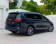 2021 Chrysler Pacifica Pinnacle - Rear Three-Quarter Wallpaper 190x150