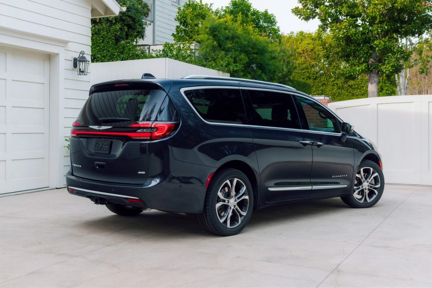 2021 Chrysler Pacifica Pinnacle - Rear Three-Quarter HD Wallpapers 850x567 #20 2021 Chrysler Pacifica Pinnacle - Rear Three-Quarter Wallpaper 850x567 #20
