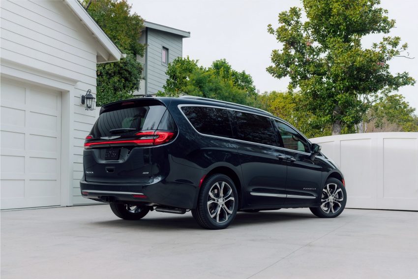 2021 Chrysler Pacifica Pinnacle - Rear Three-Quarter HD Wallpapers 850x567 #21 2021 Chrysler Pacifica Pinnacle - Rear Three-Quarter Wallpaper 850x567 #21