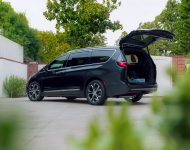 2021 Chrysler Pacifica Pinnacle - Rear Three-Quarter Wallpaper 190x150