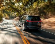 2021 Chrysler Pacifica Pinnacle - Rear Wallpaper 190x150