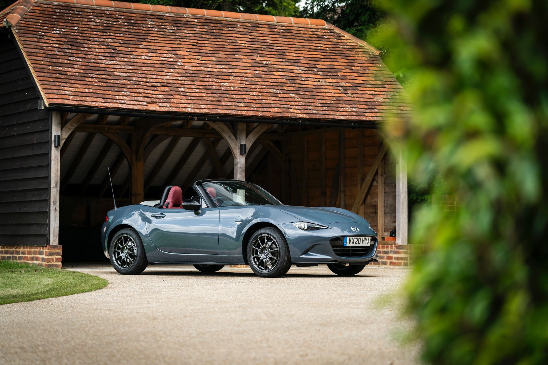 Download 2020 Mazda MX-5 R-Sport Special Edition - Front Three-Quarter HD Wallpaper 1920x1280 #45