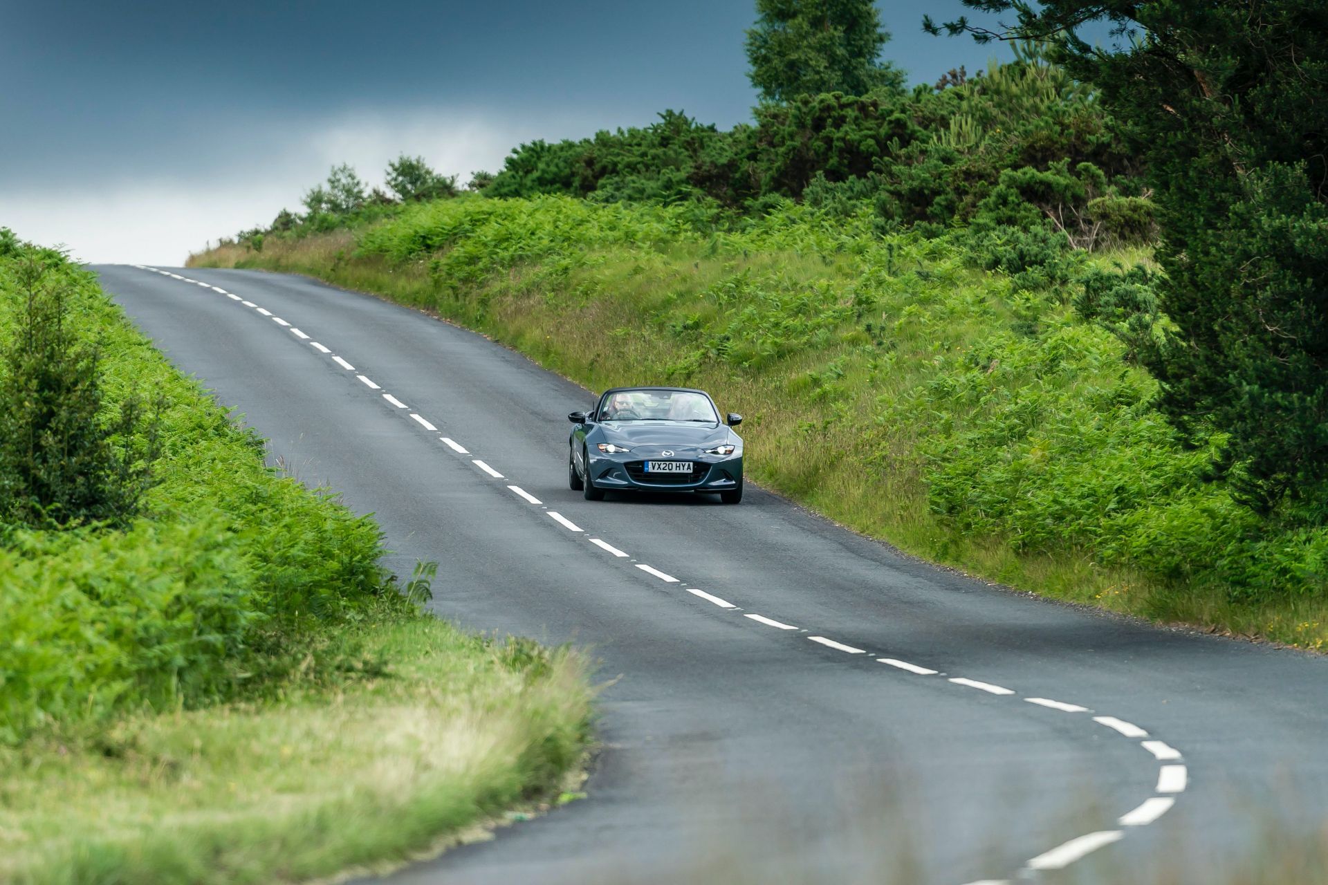 Download 2020 Mazda MX-5 R-Sport Special Edition - Front HD Wallpaper 1920x1280 #23