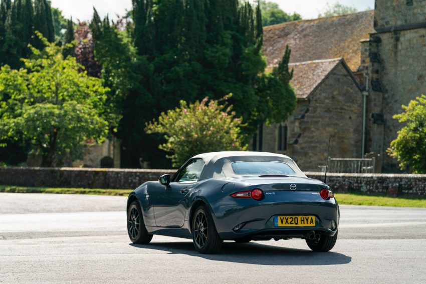 2020 Mazda MX-5 R-Sport Special Edition - Rear Three-Quarter Wallpaper 850x567 #18