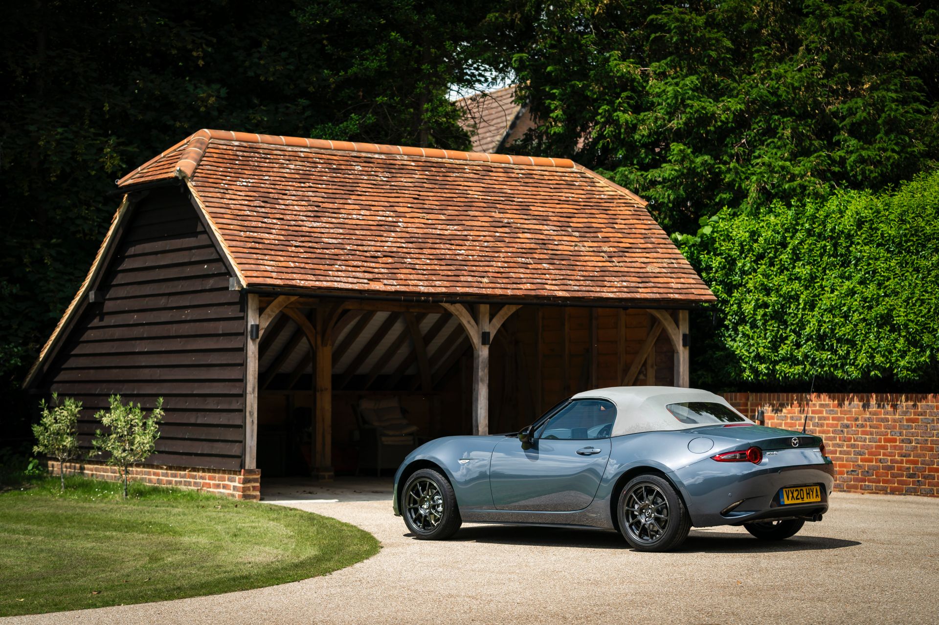 Download 2020 Mazda MX-5 R-Sport Special Edition - Rear Three-Quarter HD Wallpaper 1920x1279 #50