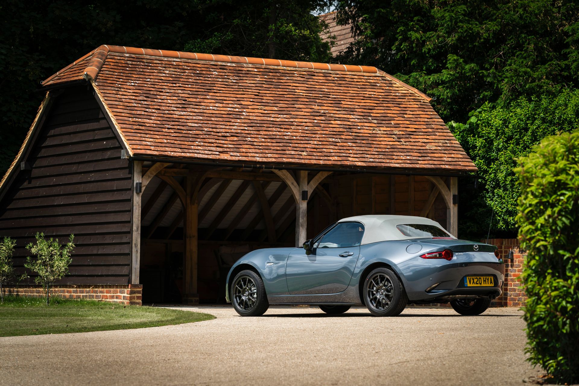 Download 2020 Mazda MX-5 R-Sport Special Edition - Rear Three-Quarter HD Wallpaper 1920x1280 #52