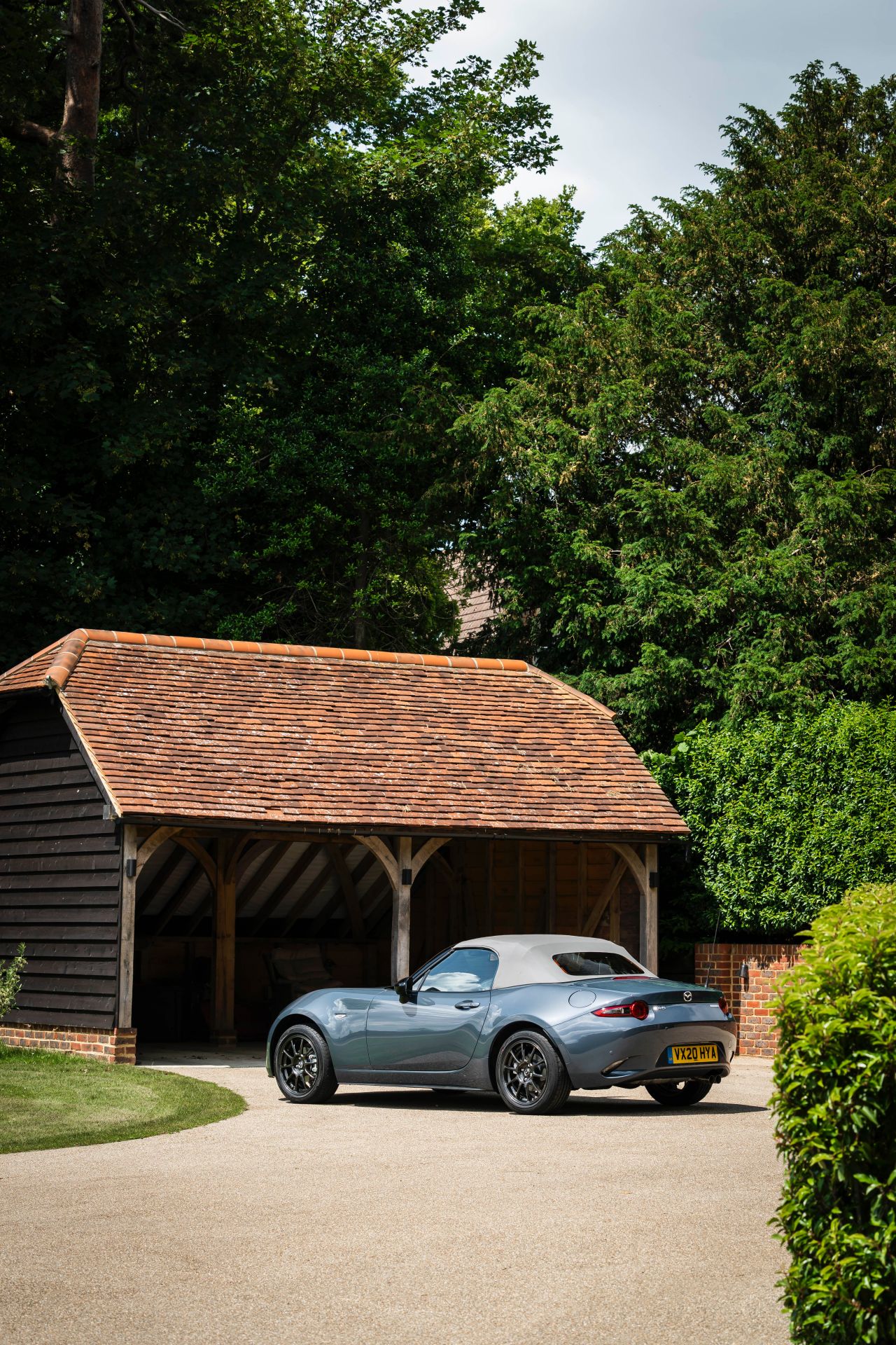 Download 2020 Mazda MX-5 R-Sport Special Edition - Rear Three-Quarter HD Phone Wallpaper 1280x1920 #54