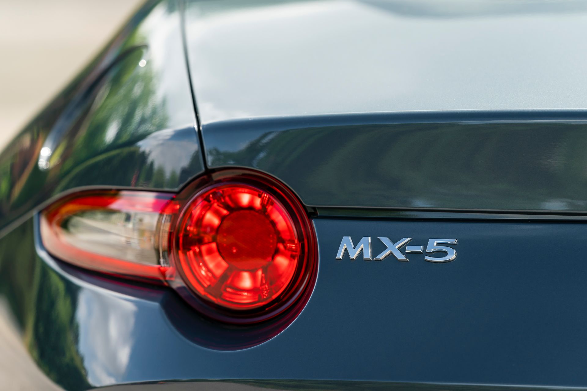 Download 2020 Mazda MX-5 R-Sport Special Edition - Tail Light HD Wallpaper 1920x1280 #69