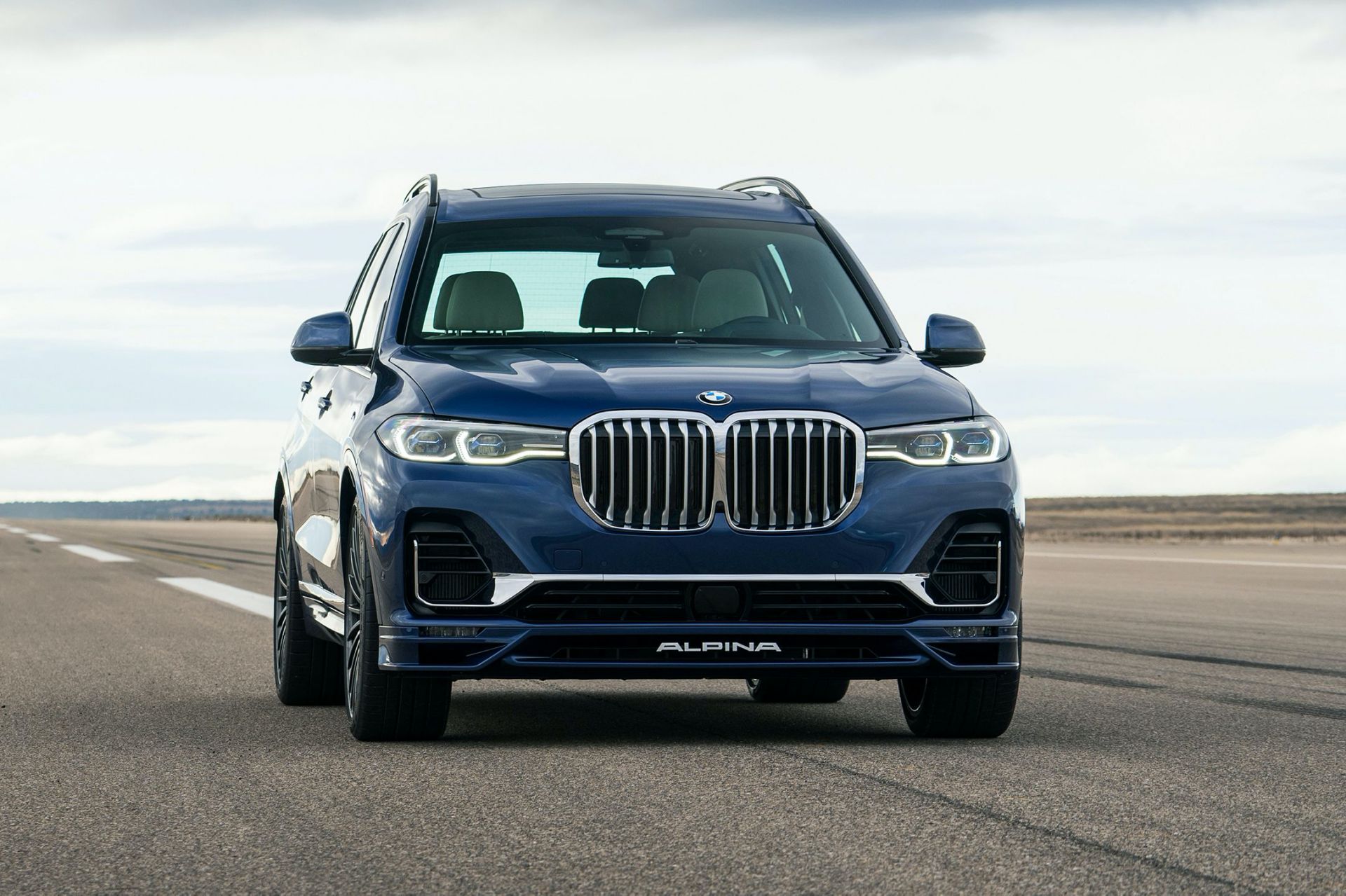 Download 2021 ALPINA XB7 - Front HD Wallpaper 1920x1279 #4