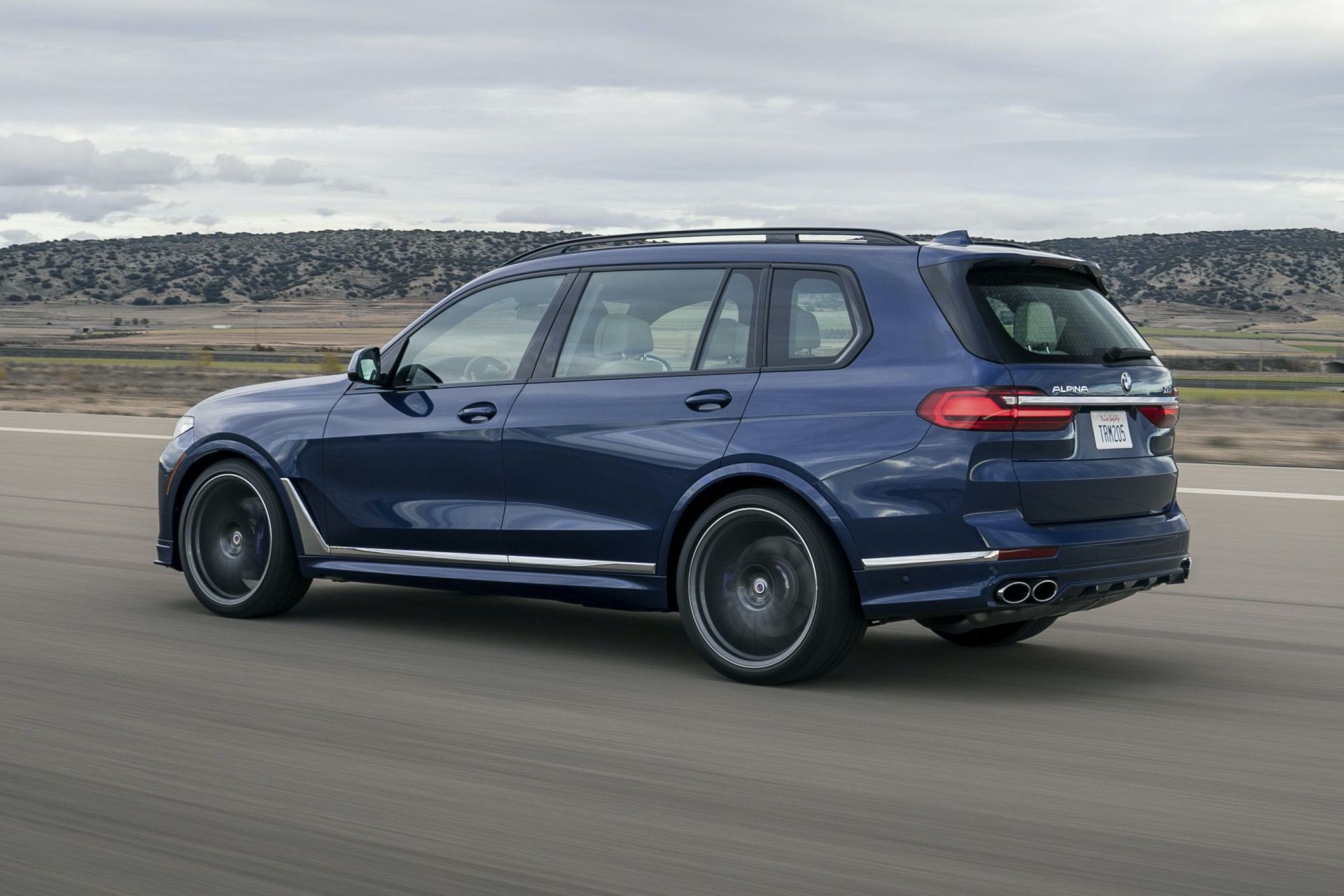 Download 2021 ALPINA XB7 - Rear Three-Quarter HD Wallpaper 1920x1280 #7