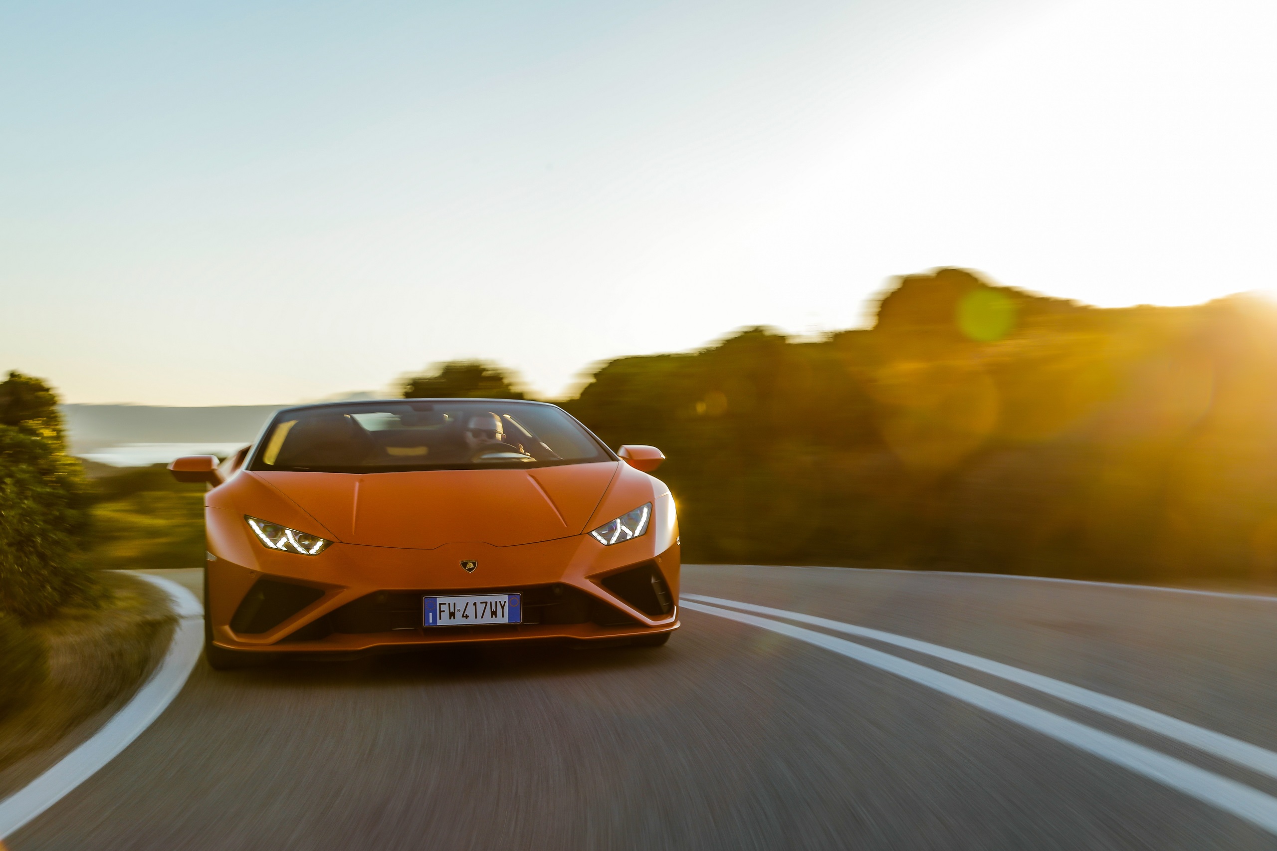 Download 2021 Lamborghini Huracán EVO RWD Spyder - Front HD Wallpaper 2560x1706 #3