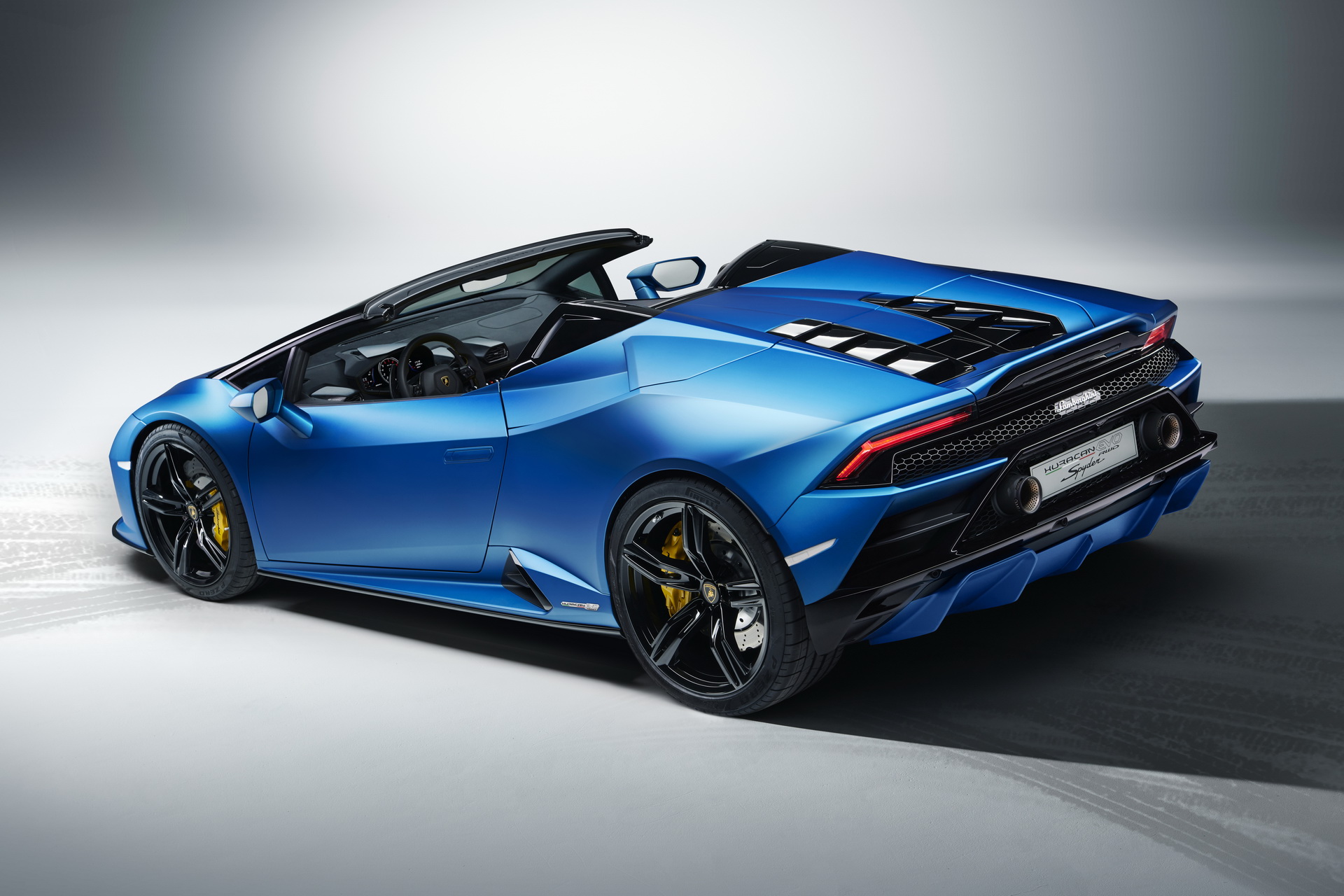 Download 2021 Lamborghini Huracán EVO RWD Spyder - Rear Three-Quarter HD Wallpaper 1920x1280 #20