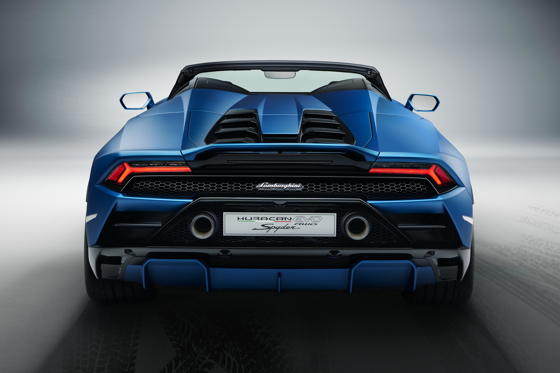 Download 2021 Lamborghini Huracán EVO RWD Spyder - Rear HD Wallpaper 1920x1280 #21