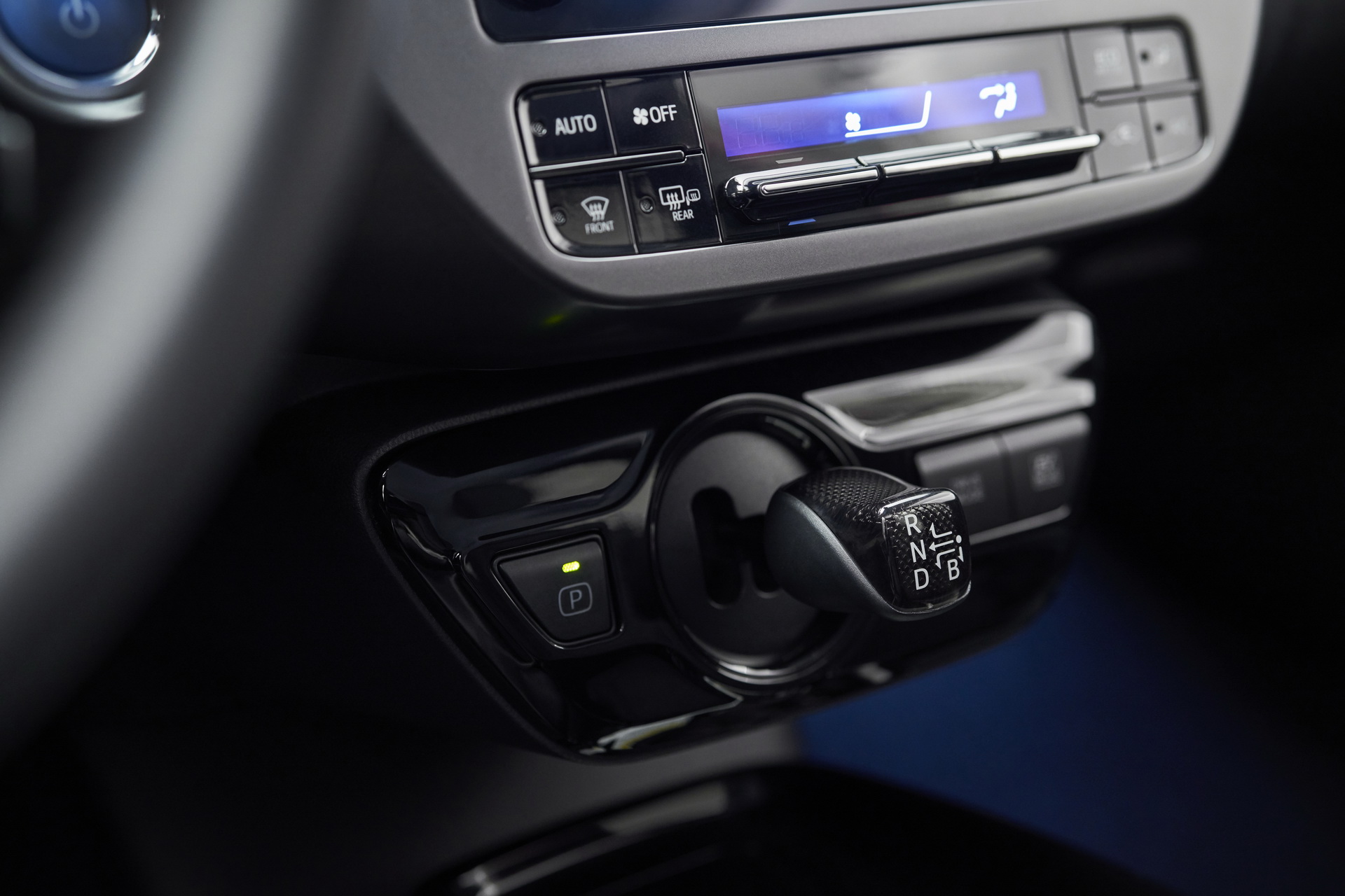Download 2021 Toyota Prius 2020 Edition - Central Console HD Wallpaper 1920x1280 #9