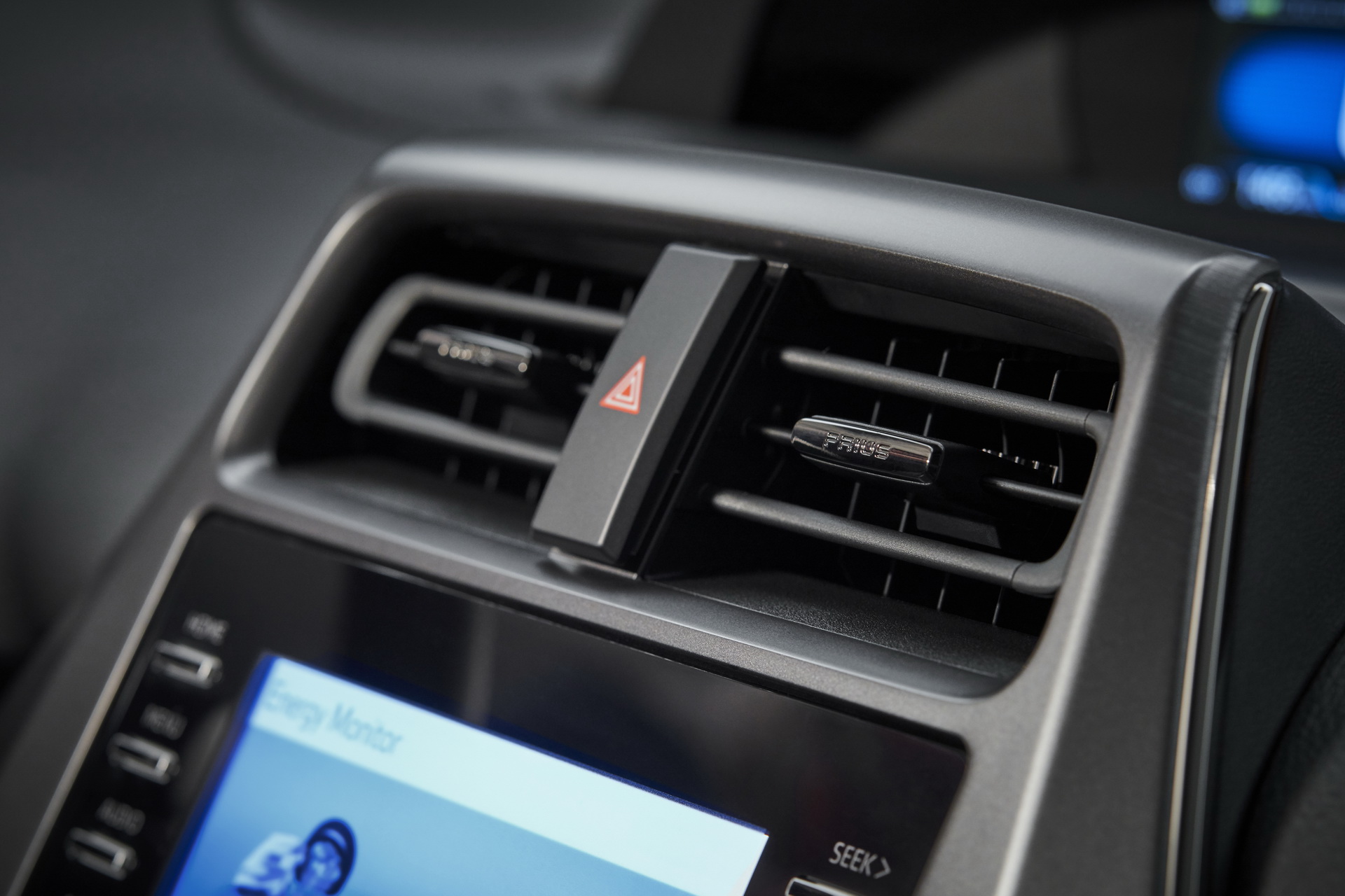 Download 2021 Toyota Prius 2020 Edition - Central Console HD Wallpaper 1920x1280 #8