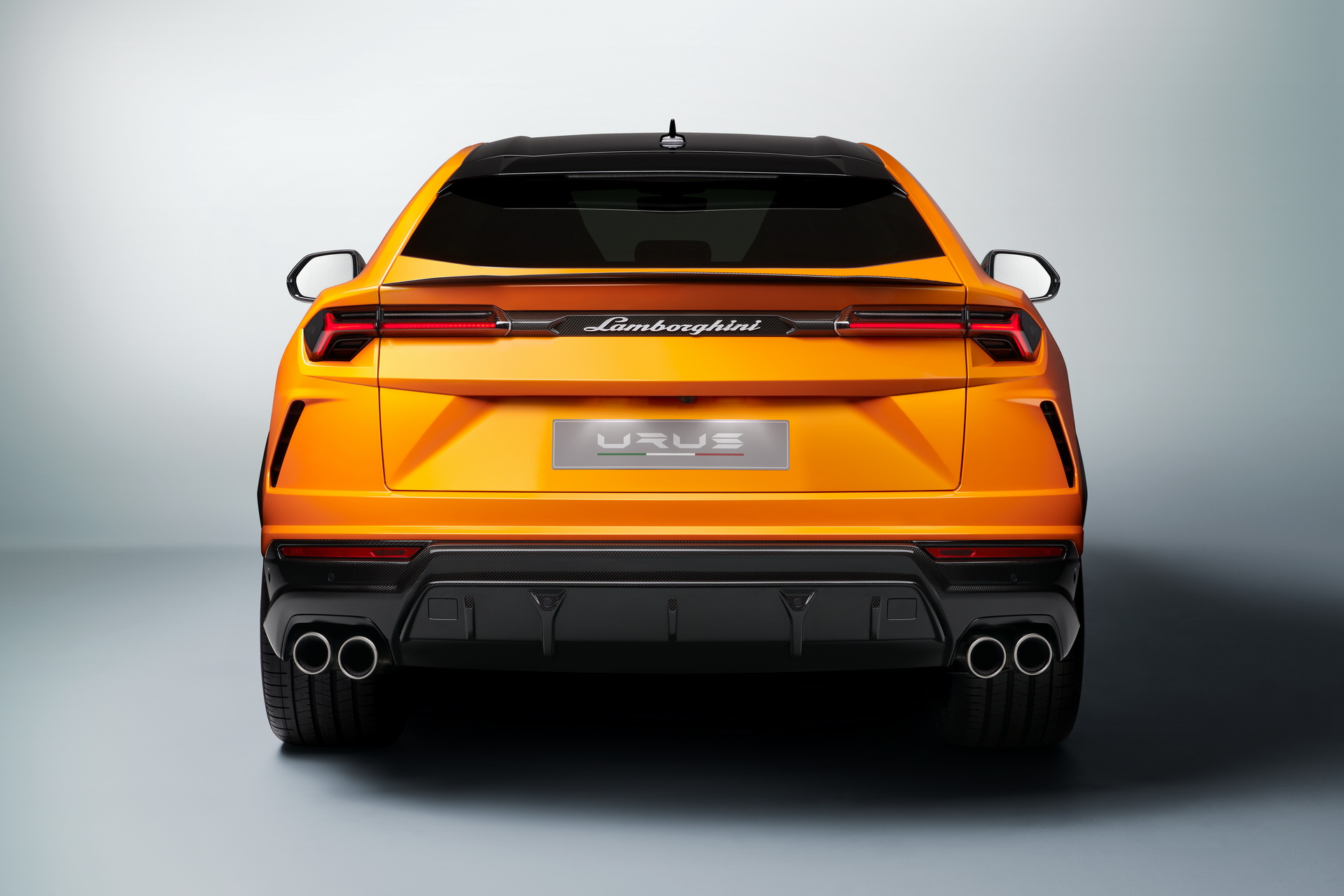 Download 2021 Lamborghini Urus Pearl Capsule - Rear HD Wallpaper 1920x1280 #4
