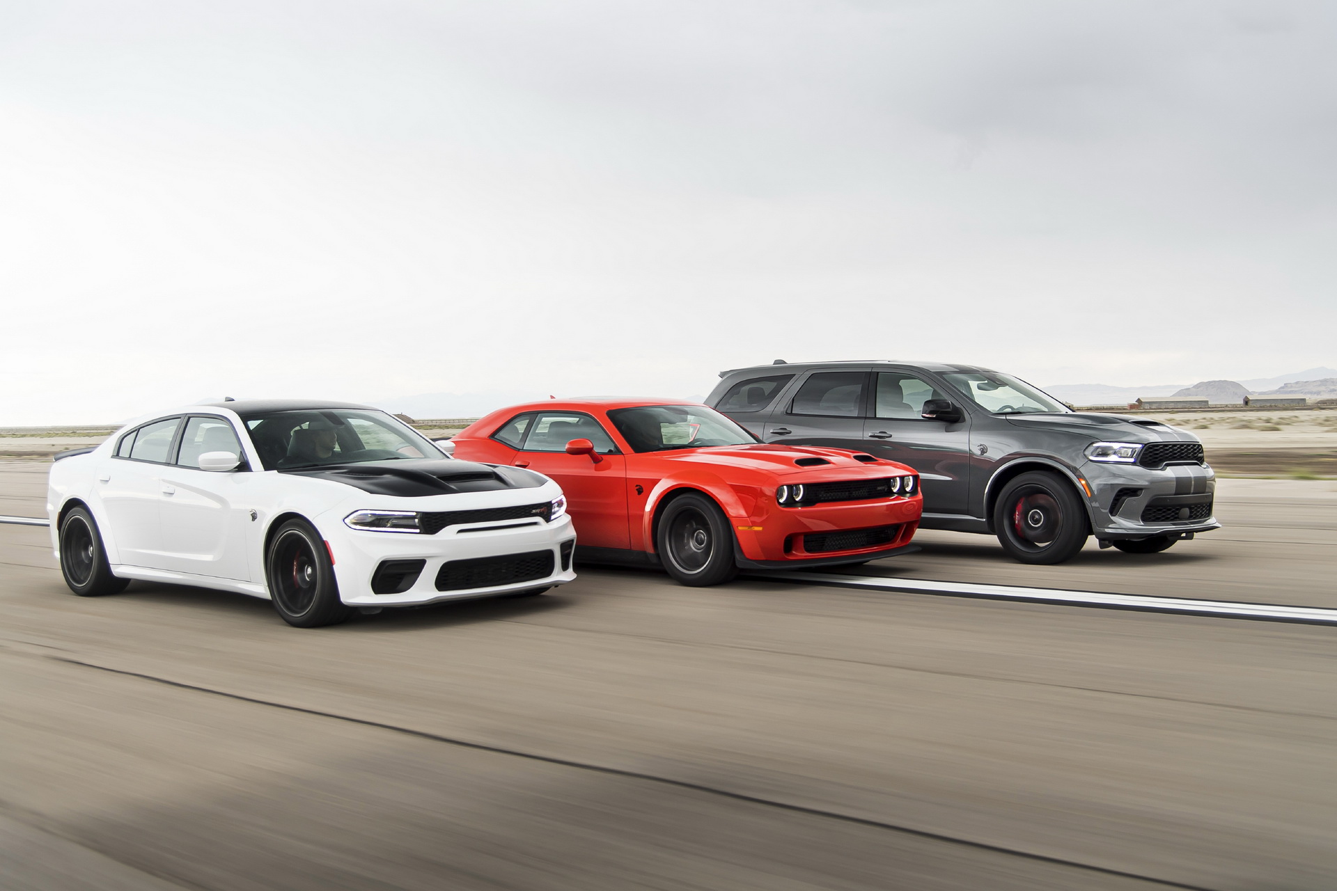 Download 2020 Dodge Challenger SRT Super Stock - Front Three-Quarter HD Wallpaper 1920x1280 #19