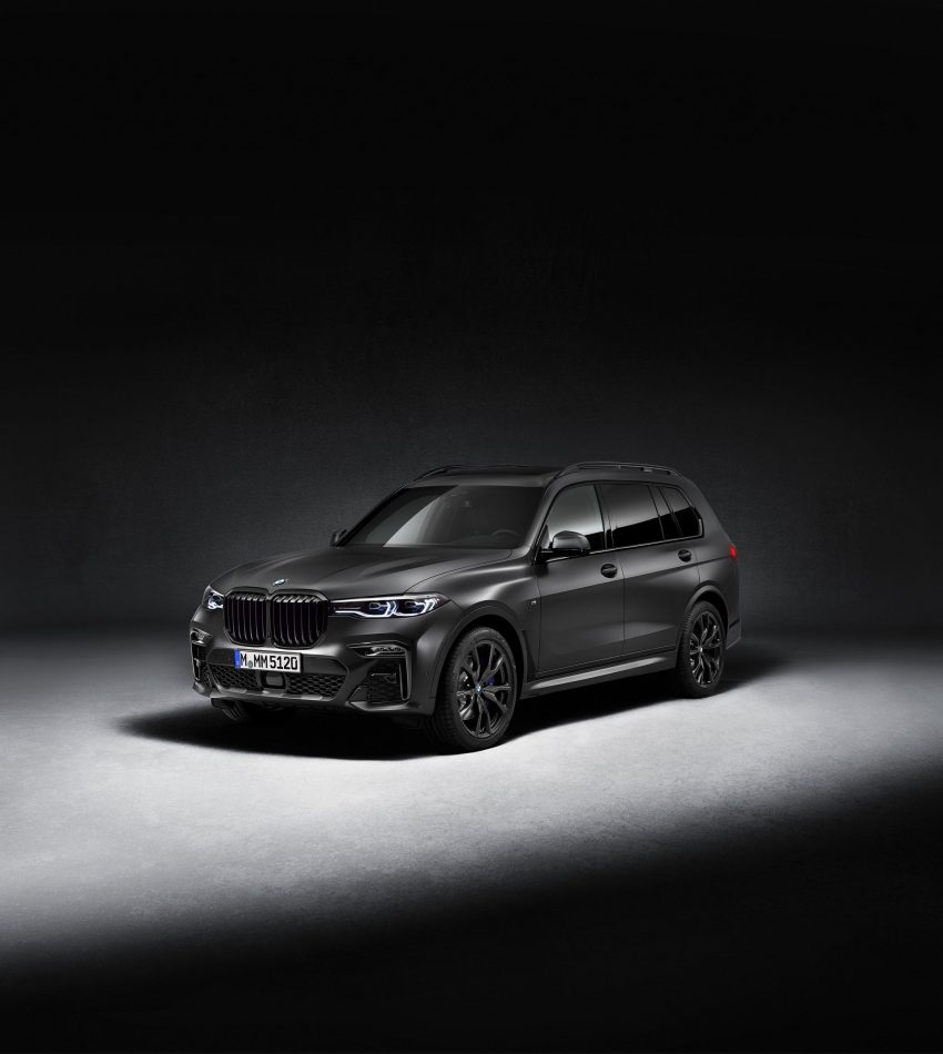 2021 BMW X7 Dark Shadow Edition - Front Three-Quarter Phone Wallpaper 850x950 #8