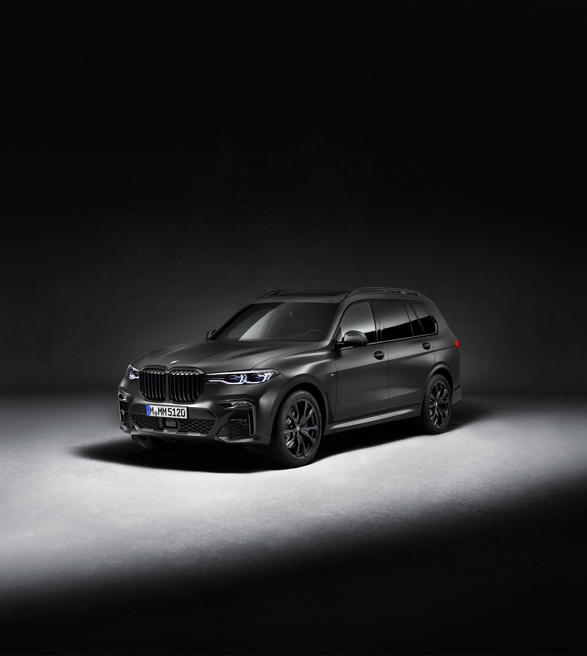 Download 2021 BMW X7 Dark Shadow Edition - Front Three-Quarter HD Phone Wallpaper 1920x2146 #8