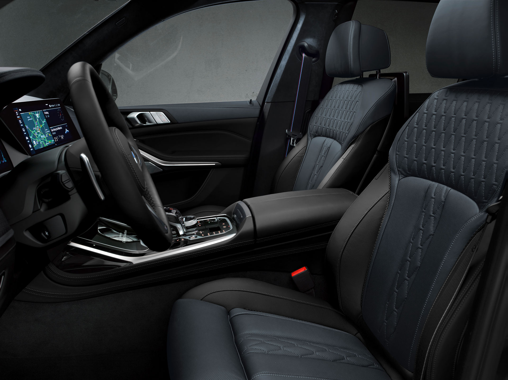 Download 2021 BMW X7 Dark Shadow Edition - Interior, Front Seats HD Wallpaper 1920x1439 #19