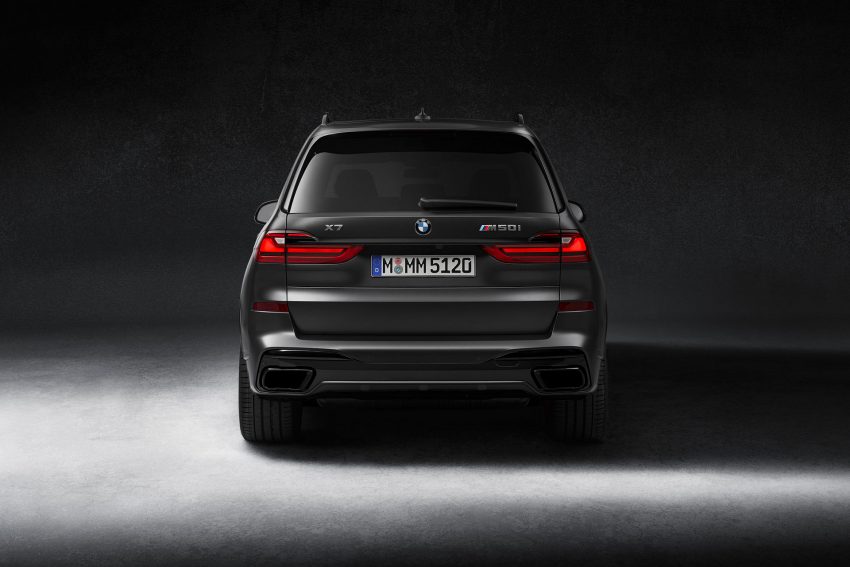 2021 BMW X7 Dark Shadow Edition - Rear Wallpaper 850x567 #5