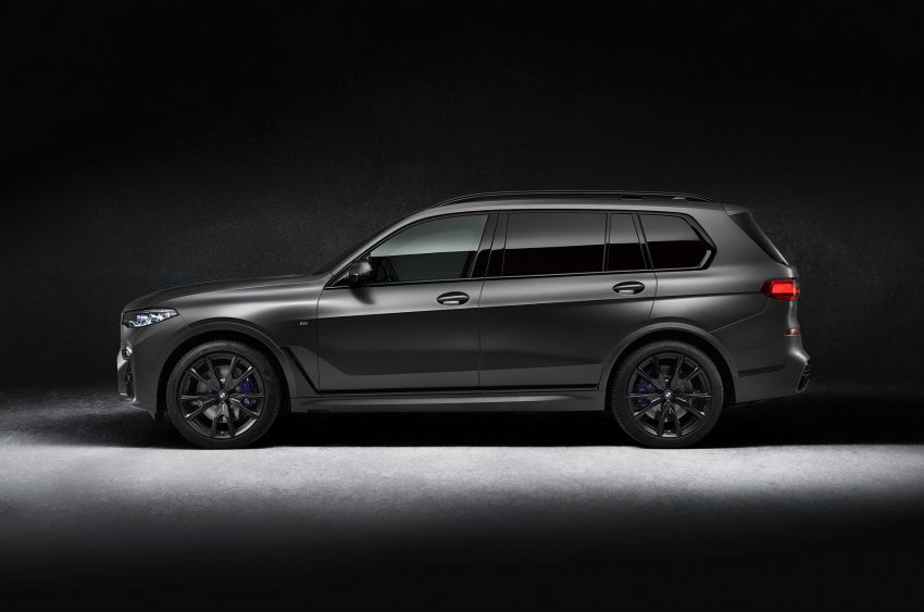 2021 BMW X7 Dark Shadow Edition - Side Wallpaper 850x563 #6