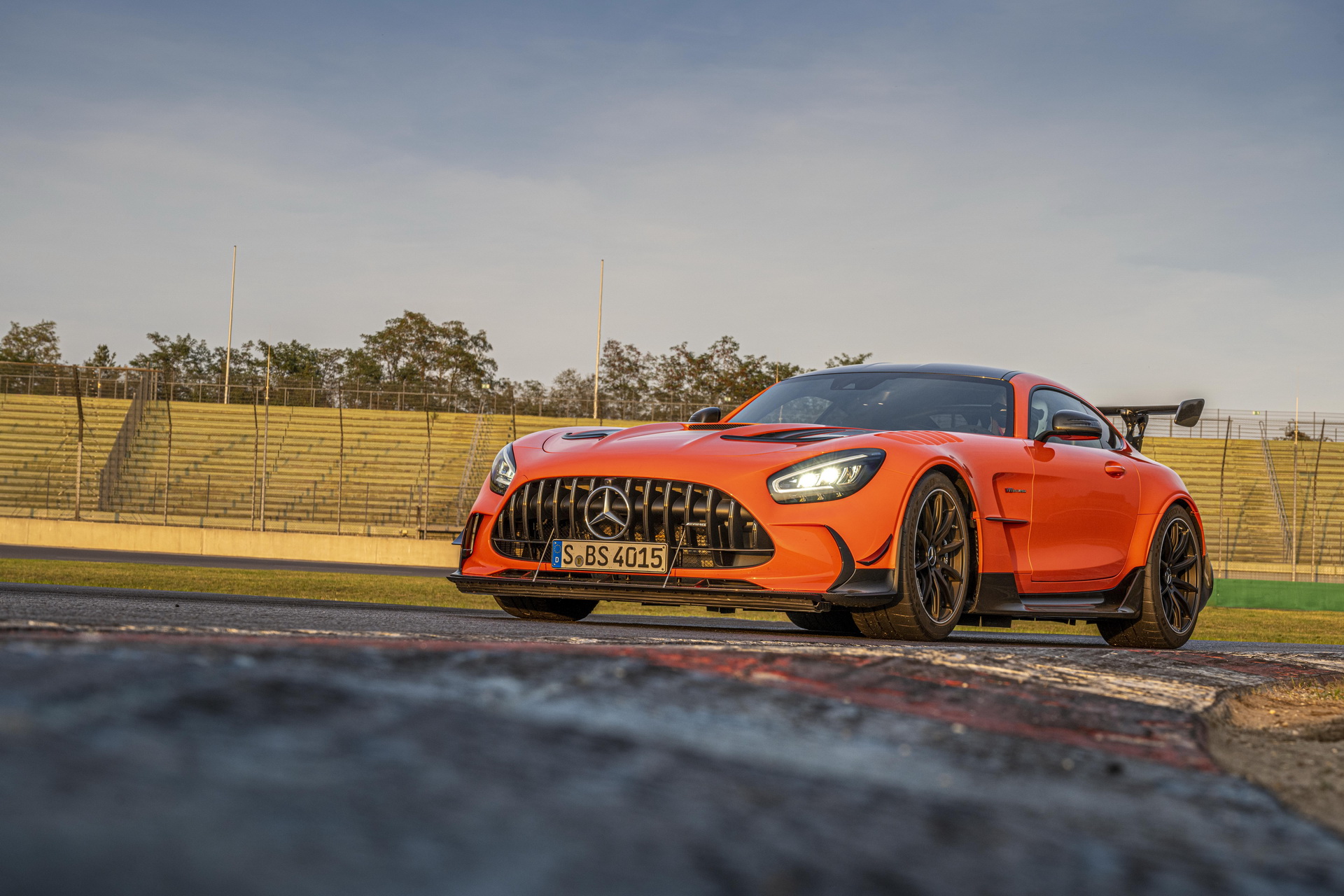 Download 2021 Mercedes-AMG GT Black Series - Front Three-Quarter HD Wallpaper 1920x1280 #50